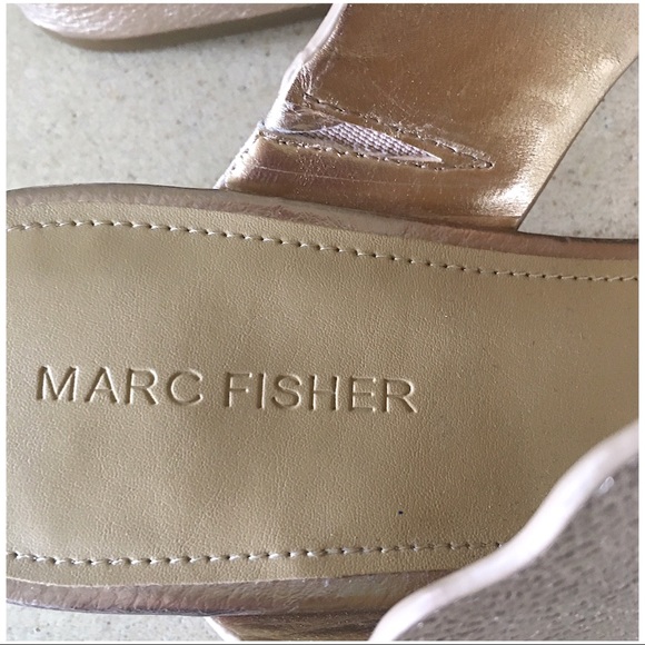 MARC FISHER GOLD SANDALS - Picture 5 of 6